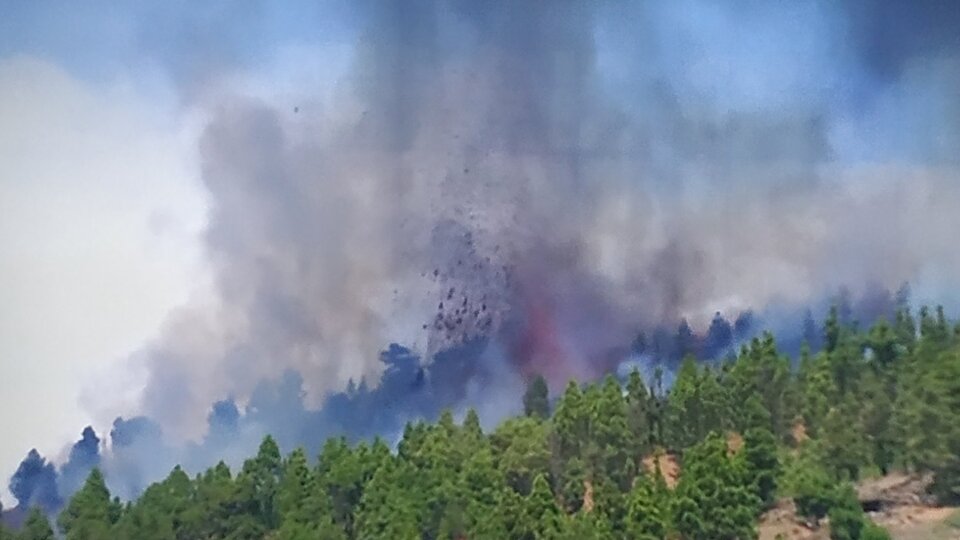 Kanarya Adaları'nda yanardağ patlaması!