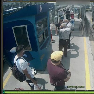 Metrobüste kör eden maske uyarısı