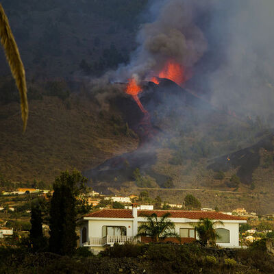Lavlar yerleşim yerlerine kadar ulaştı!