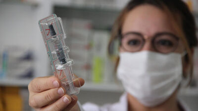 Grip aşısı koronavirüsten korur mu?