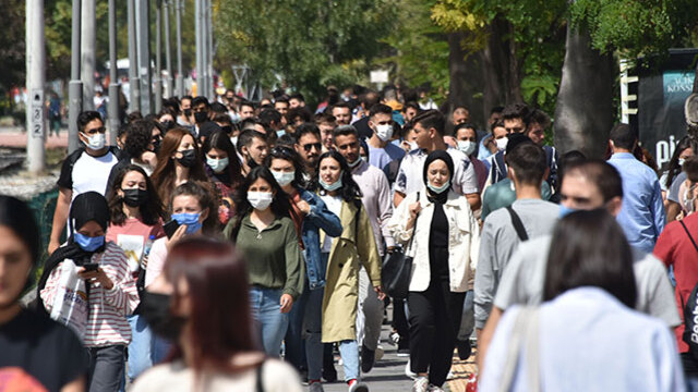 1,5 yıl aradan sonra kampüse dönen üniversitelilerde, yeniden kapanma endişesi