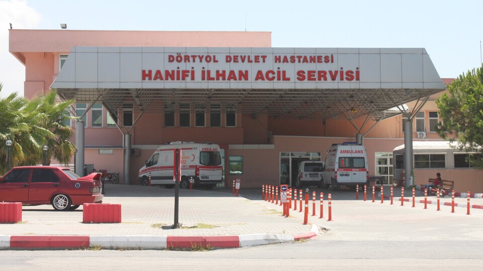 Tartıştığı kocasını bıçakla öldürdü!