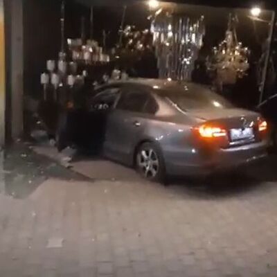 Işığa gittiler, taksiyle kaçtılar!