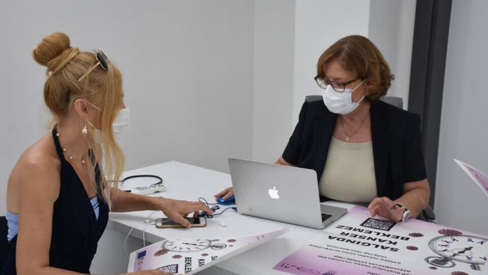 Pandeminin kanser ölümlerini artıracağını söyleyen onkolog proje başlattı