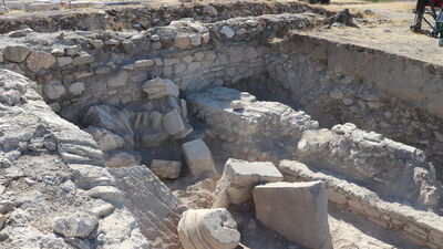 Tripolis'teki depremlerin izleri gün ışığına çıkartılıyor