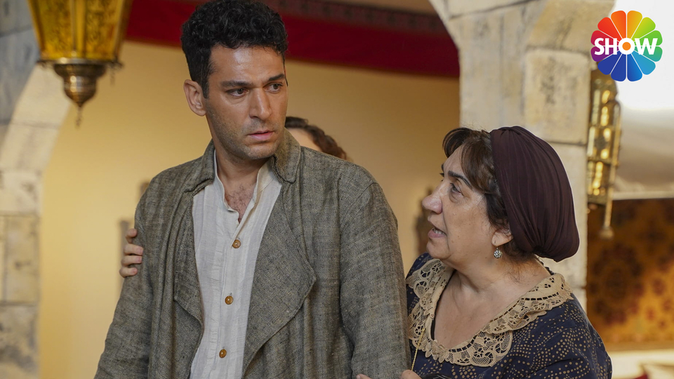 Merakla beklenen 'Aziz'in setinden yeni fotoğraflar!