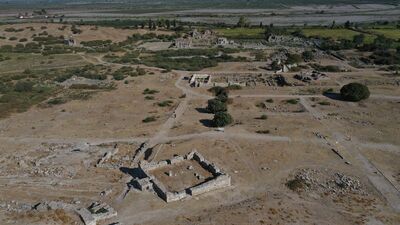 Didim'de 2 bin 400 yıllık iki eve ulaşıldı