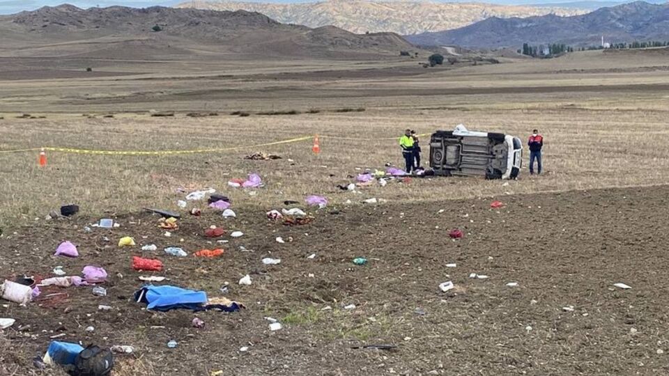 Feci kaza! 2 kişiye mezar oldu!