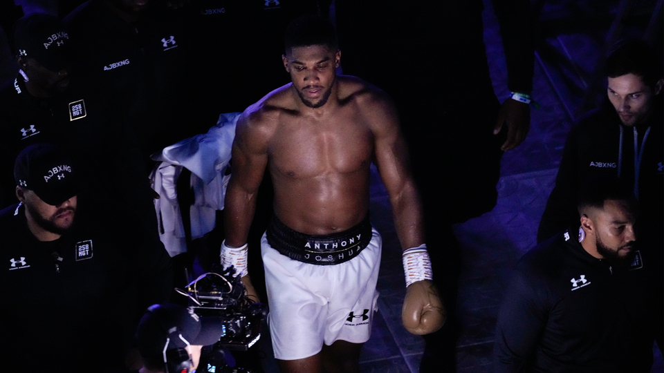 Joshua unvanlarını kaybetti