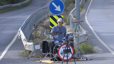 Müzisyen Alpay Şalt'tan kamyoncu isyanı!