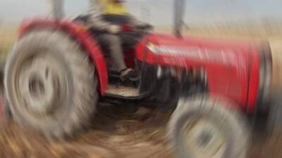 2 yaşındaki torununu traktörle ezdi
