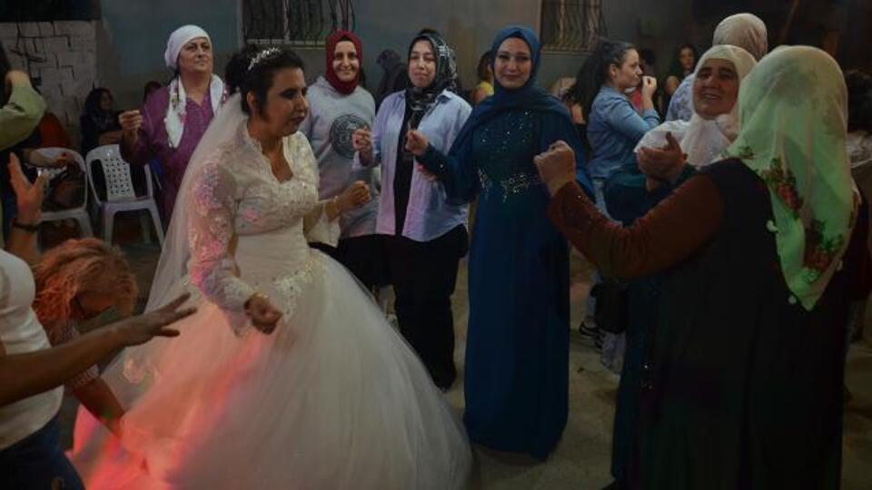 Zihinsel engelli Gamze'nin gelinlik hayali gerçek oldu