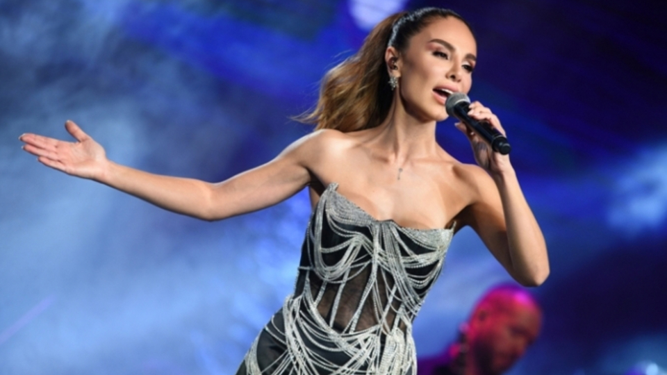 "Kariyerimin ilk ödülünü bu sahnede almıştım"