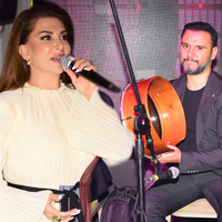 Alişan çaldı, Ebru Yaşar söyledi