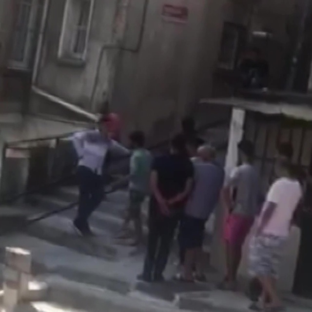 Şoke eden görüntü: 'Zehir' kuyruğu!
