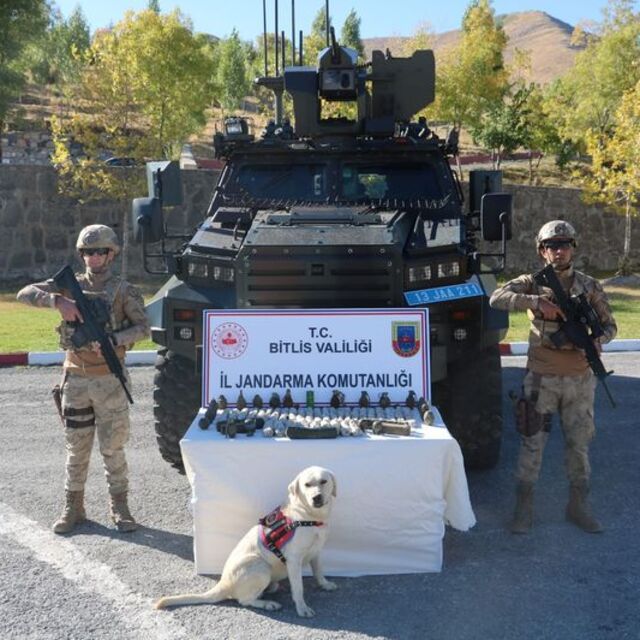 10 kilo patlayıcı ile 22 adet el bombası ele geçirildi