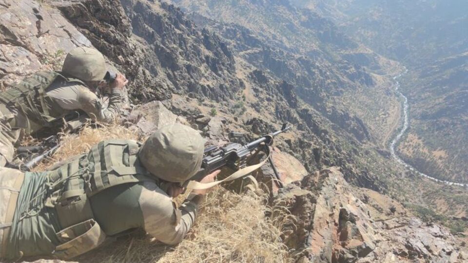 Mehmetçik hudutta göz açtırmıyor