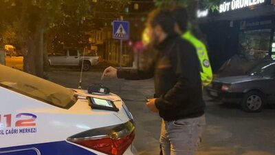 Alkolmetreyi pos cihazı sandı!