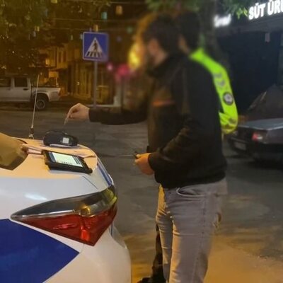 Alkolmetreyi pos cihazı sandı!