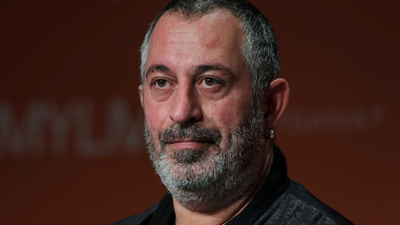 Cem Yılmaz'ı üzen haber