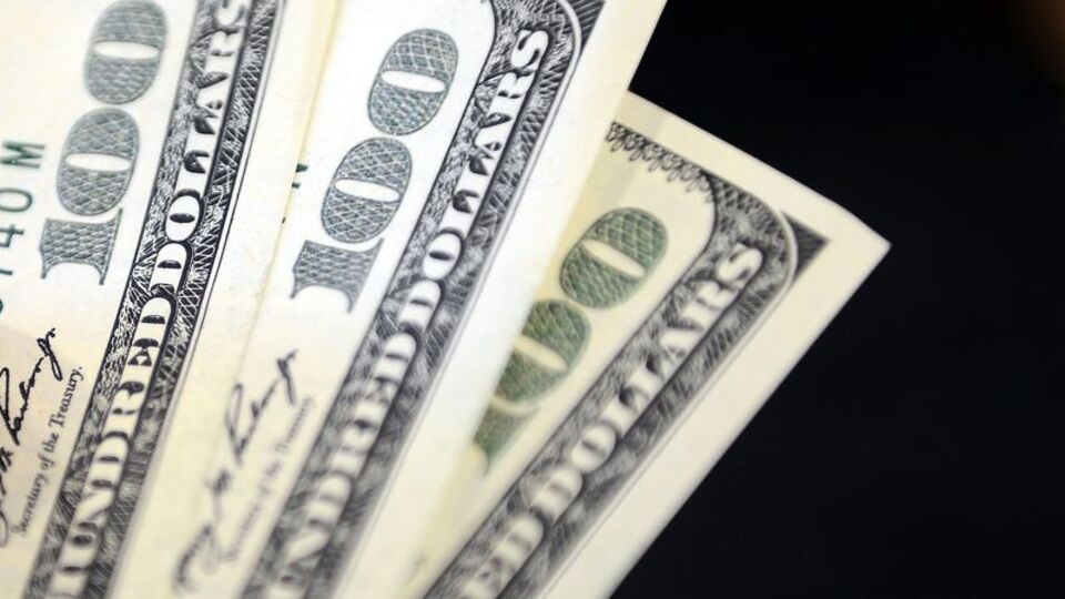 Dolar 8.95'ten döndü