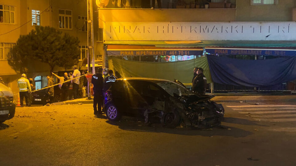 Otomobilin çarptığı iki yaya öldü: Feci kaza kameraya yansıdı