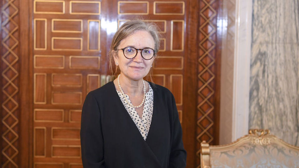 Tunus'a ilk kadın başbakan