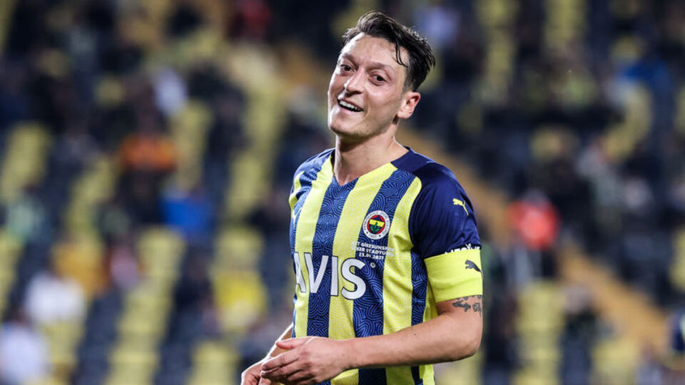 Mesut Özil kadroda yok!