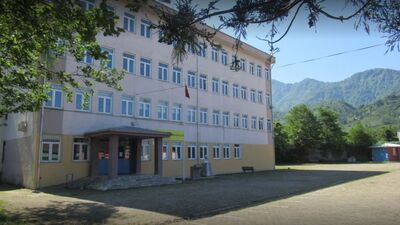 Kaymakam öğretmeni sınıftan kovdu iddiası