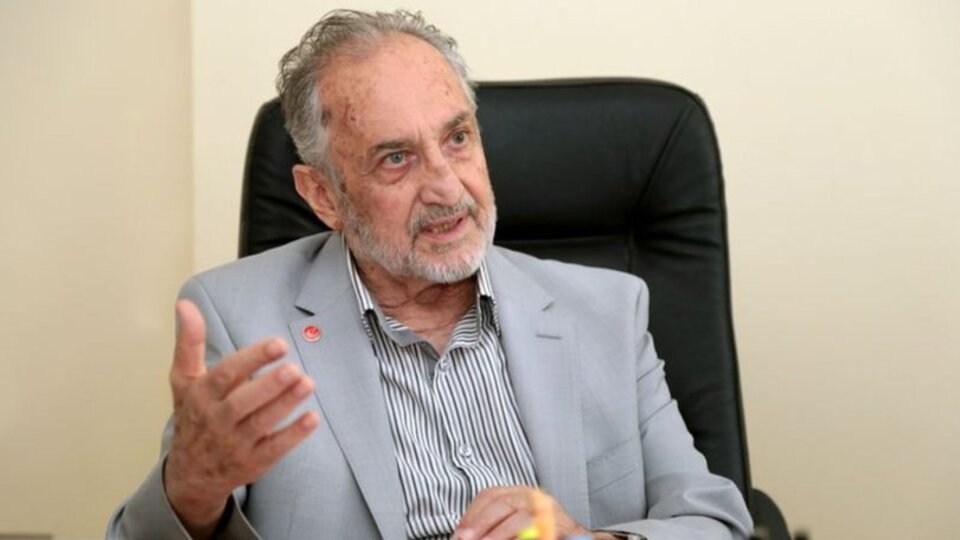 Oğuzhan Asiltürk kimdir?