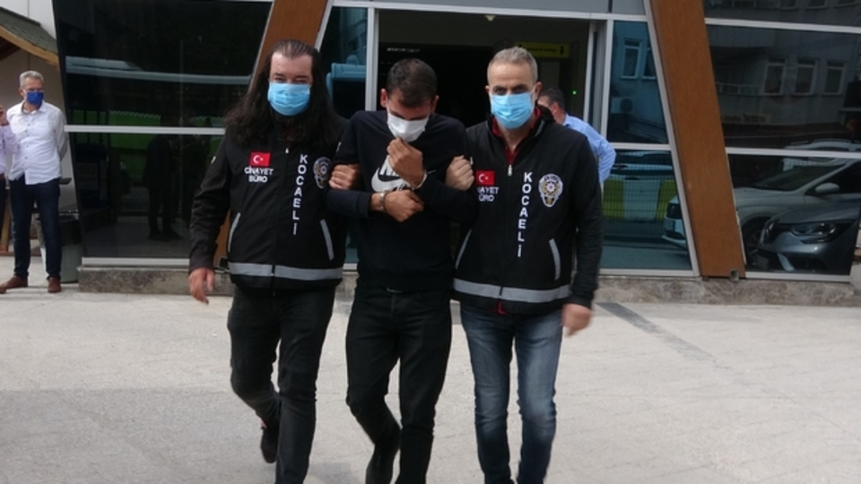 Katil zanlılarını sandıktaki seri numarası yakalattı