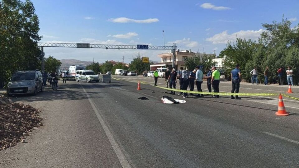 Kamyonun çarptığı çocuk hayatını kaybetti