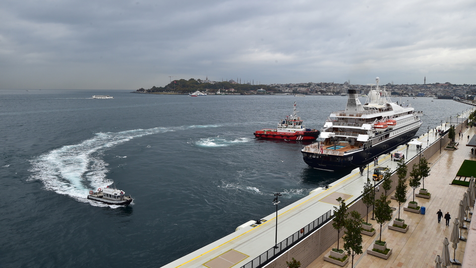 Galataport ilk yolcu gemisini ağırladı