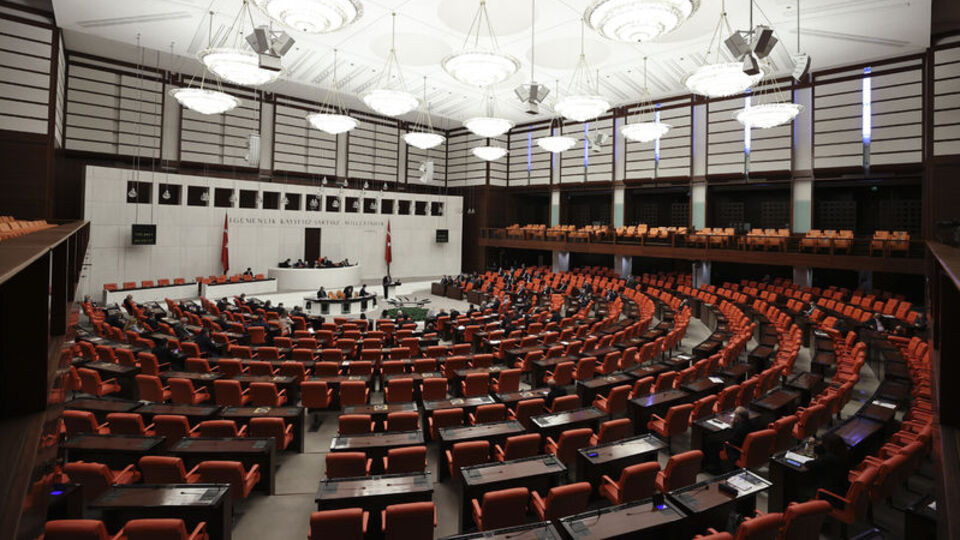 Meclis yasama mesaisine başlıyor