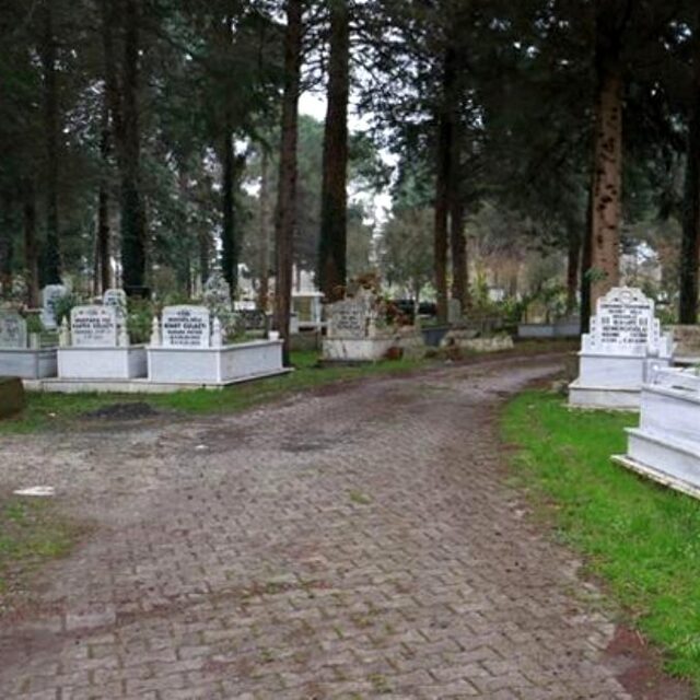 Mezar yeri almak isteyen vatandaşın sorunu böyle çözüldü