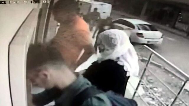 Yardım bahanesiyle dolandırdı