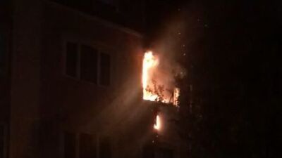 Çakmak gazı patladı, ev alev aldı: 2 yaralı