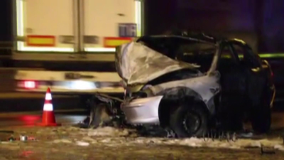 Kaza yapan otomobil alev aldı: Sürücü hayatını kaybetti