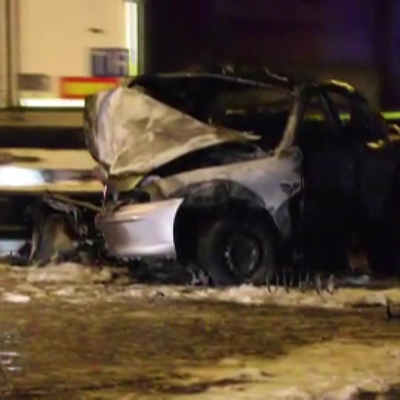 Kaza yapan otomobil alev aldı: Sürücü hayatını kaybetti