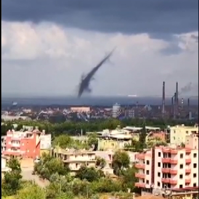 Hatay açıklarında korkutan hortum!