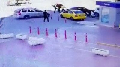 Yol verme tartışmasında böyle bıçakladılar