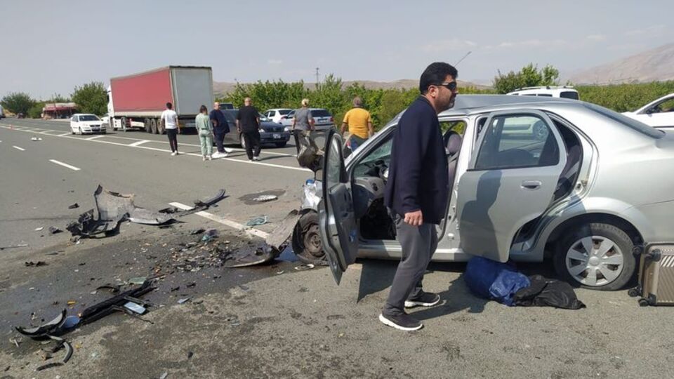 Malatya'da feci kaza: 3 ölü, 4 yaralı