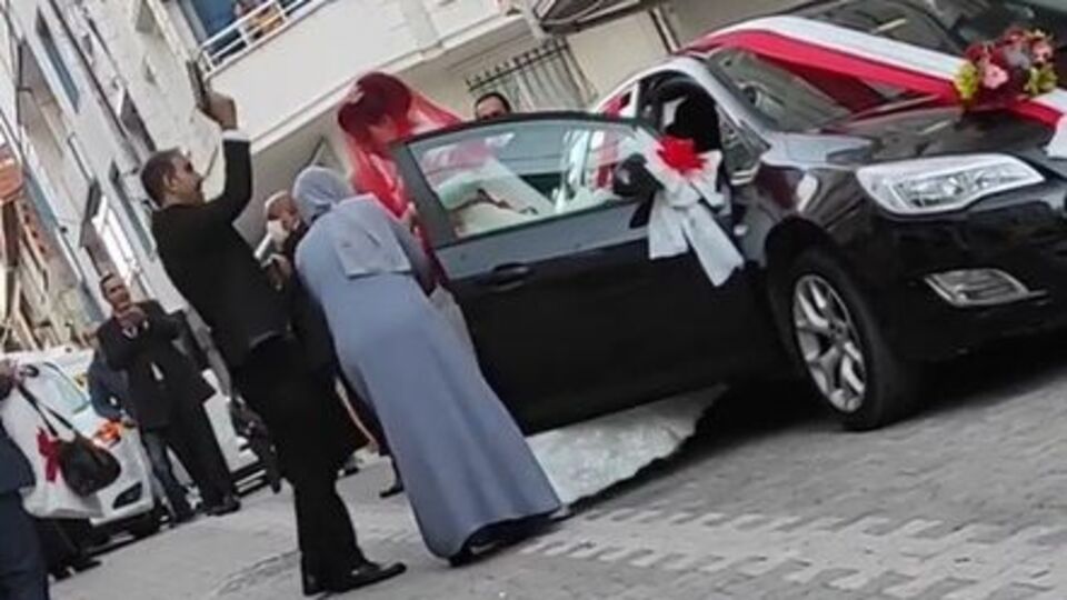 O anlar kamerada! Maganda damat dehşet saçtı!