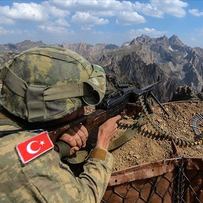 Kuzey Irak'ta terör örgütüne büyük darbe!