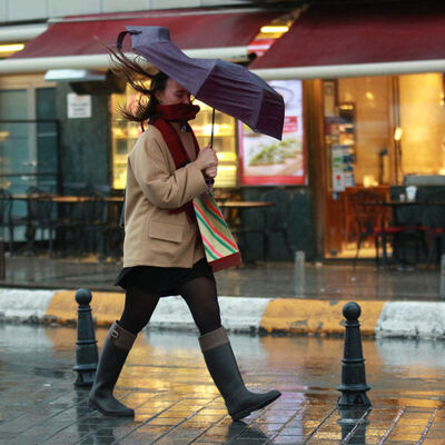 3 bölgede sağanak yağmur var