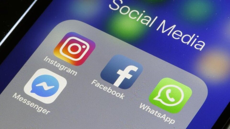 WhatsApp ve Instagram'da kaos gecesi