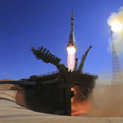 Uzayda çekilecek ilk filmin ekibi uzaya gönderildi!