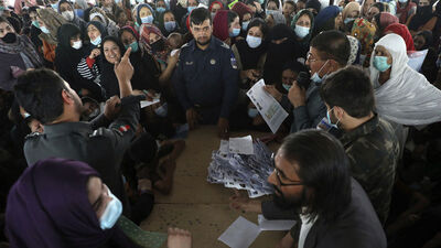 Afganistan'da pasaport dağıtımı yeniden başladı