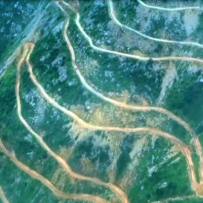 Derebaşı'ndan geçmek cesaret istiyor!