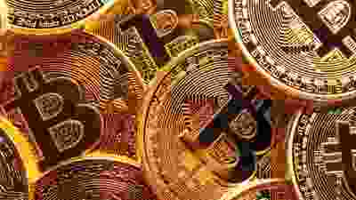 Bitcoin kritik seviyeyi aştı